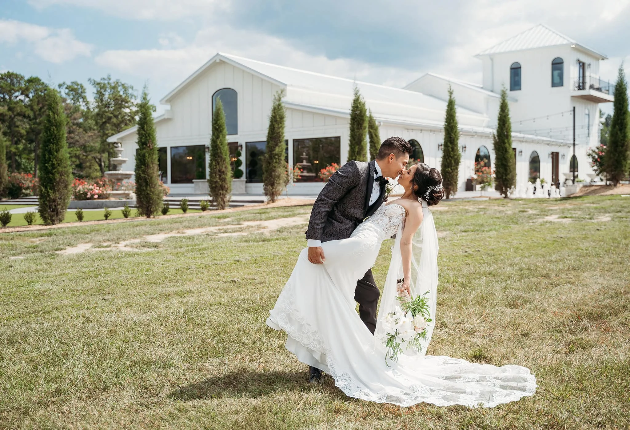 Blackberry ridge farm weeding Spanish wedding at Blackberry ridge wedding venue