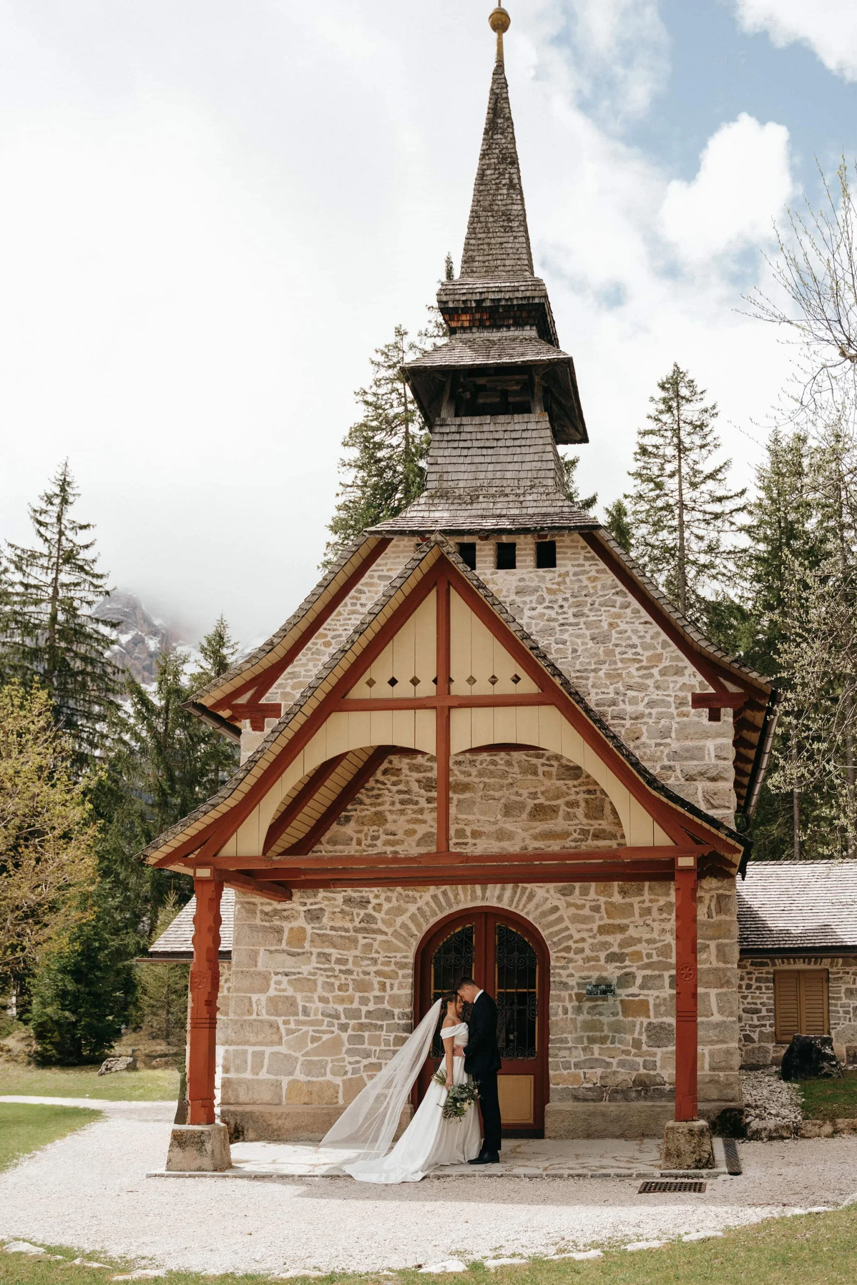 Elopment in Dolomites
