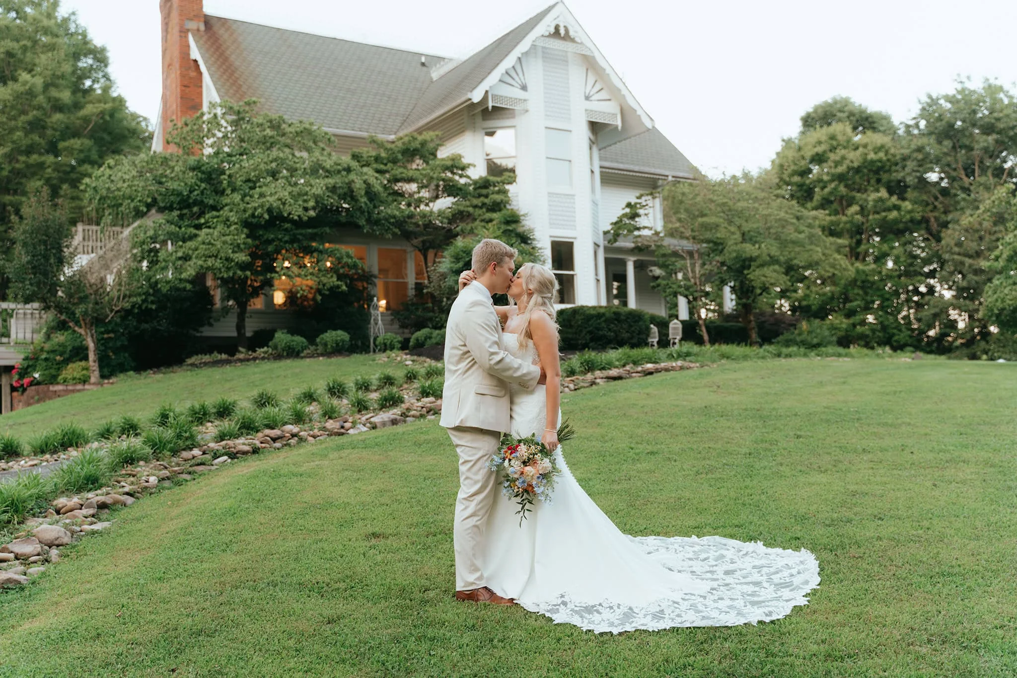 Knoxville wedding at the Grand Victorian