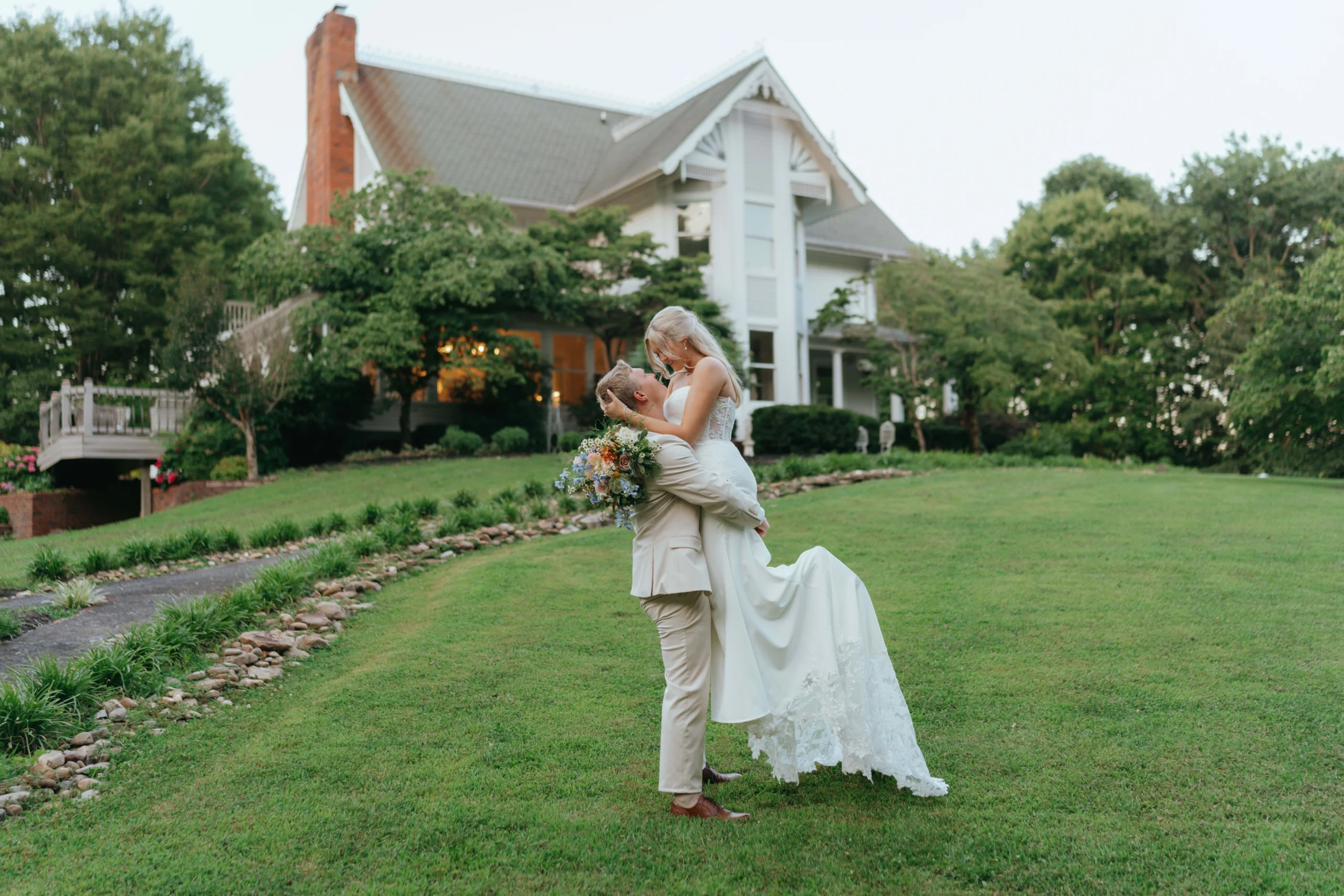 DSC05998 Grand Victorian wedding venue showcasing classic southern architecture in summer